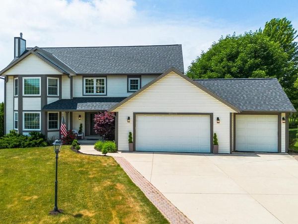 W127S9657 Scott Krause DRIVE, Muskego, WI 53150