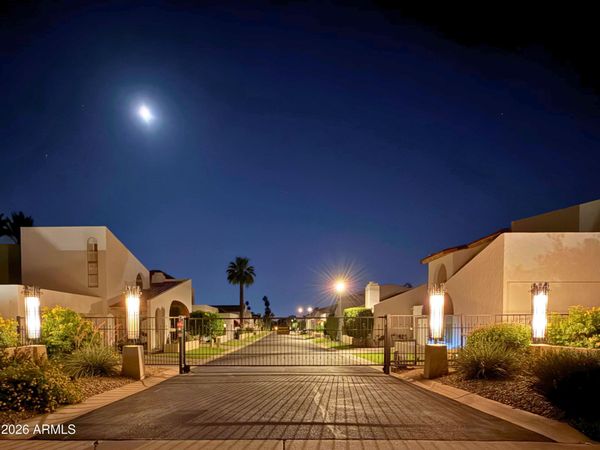 6318 N 14TH Street, Phoenix, AZ 85014