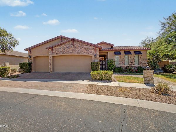 3238 E MOUNTAIN VILLAGE Circle, Phoenix, AZ 85042