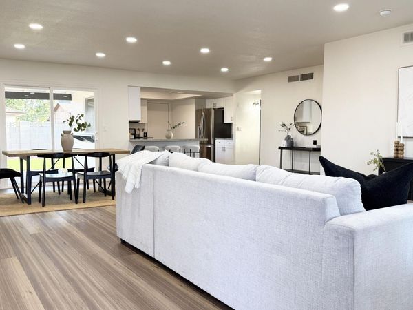 3517 E EL MORO Avenue, Mesa, AZ 85204