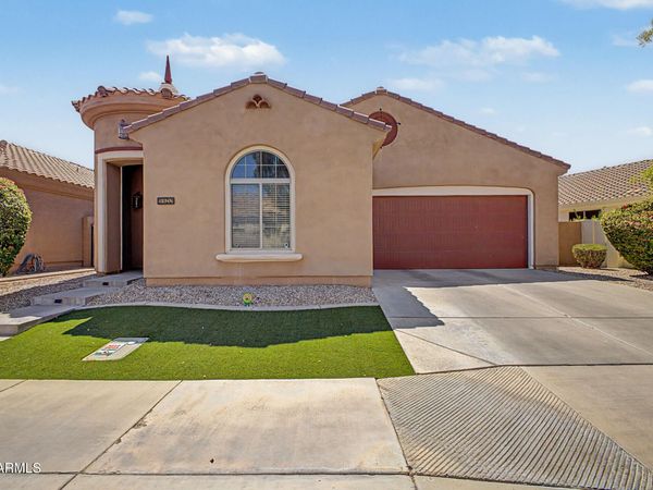 3320 S SUNLAND Drive, Chandler, AZ 85248
