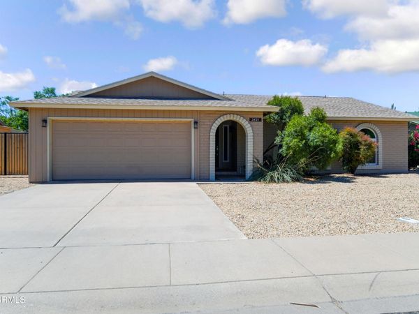 2421 W Brooks Street, Chandler, AZ 85224