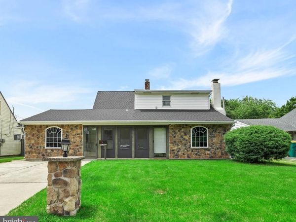 51 NICKELHILL LANE , LEVITTOWN, PA 19054