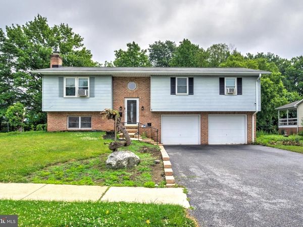 539 N LIME STREET , ELIZABETHTOWN, PA 17022