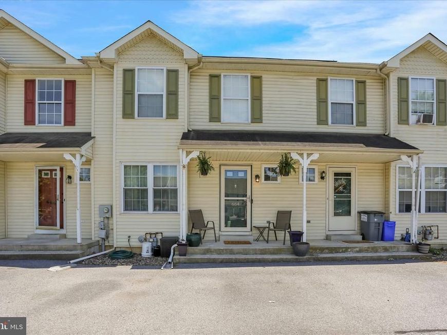 664 Walnut Tree Drive, Blandon, PA 19510 Main Photo