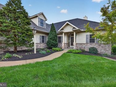 2477 ZELL COURT , HUMMELSTOWN, PA 17036