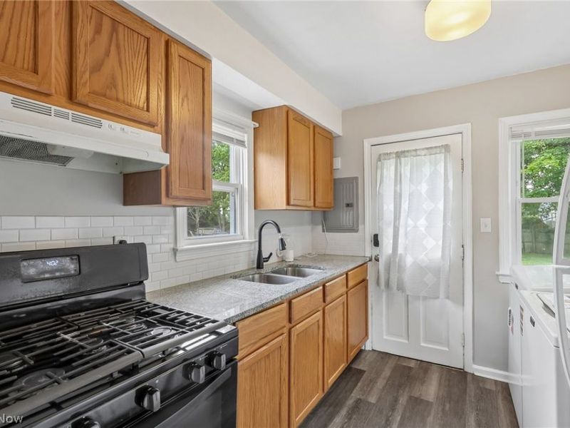 791 Eugene Street, Akron, OH 44306 Photo 9