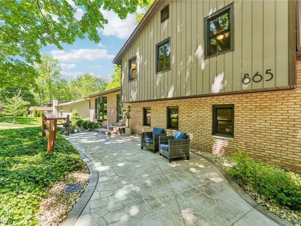 865 Old Spring Road , Copley, OH 44321