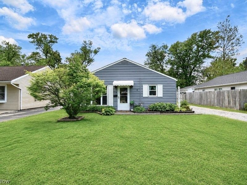 4738 Belle Meadow Road, Mentor, OH 44060 Photo 2