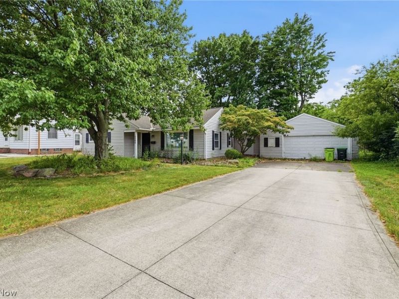 2200 Buena Vista Drive, Wickliffe, OH 44092 Photo 4