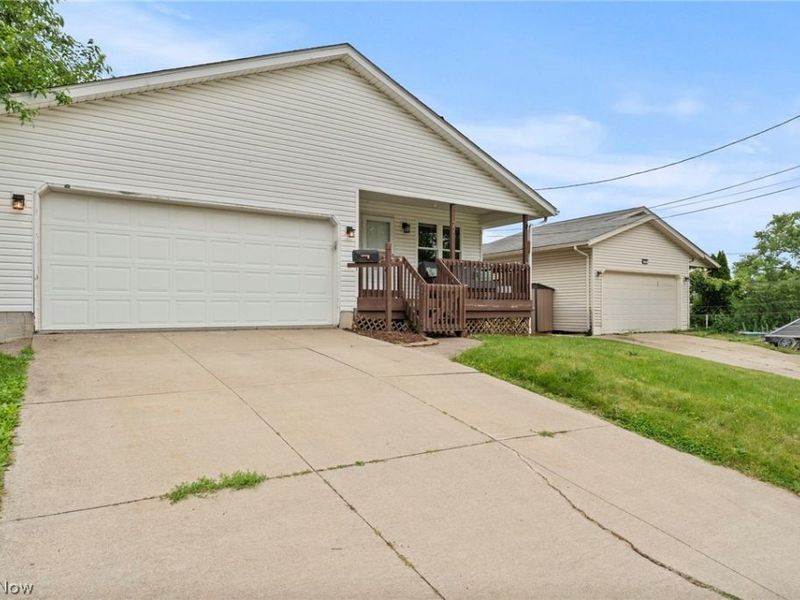 77 29th Street NW, Barberton, OH 44203 Photo 2