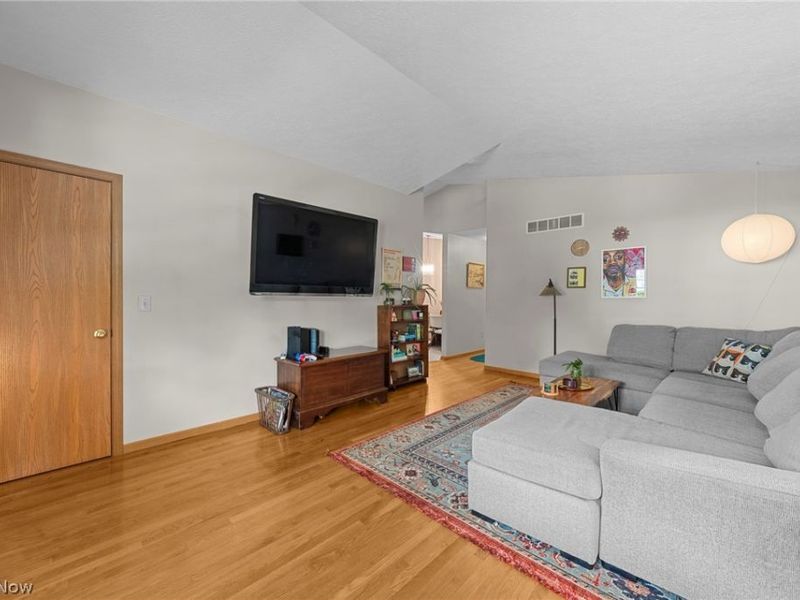 77 29th Street NW, Barberton, OH 44203 Photo 6