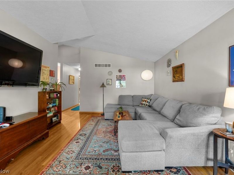 77 29th Street NW, Barberton, OH 44203 Photo 8