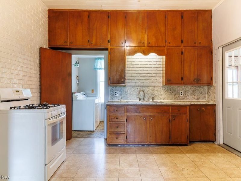 174 Elm Street , Leetonia, OH 44431 Photo 8