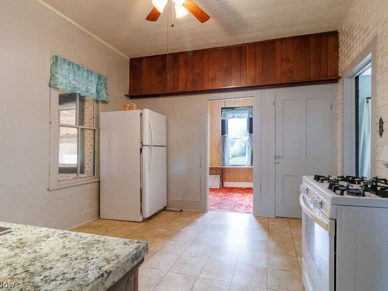 174 Elm Street , Leetonia, OH 44431 Photo 9