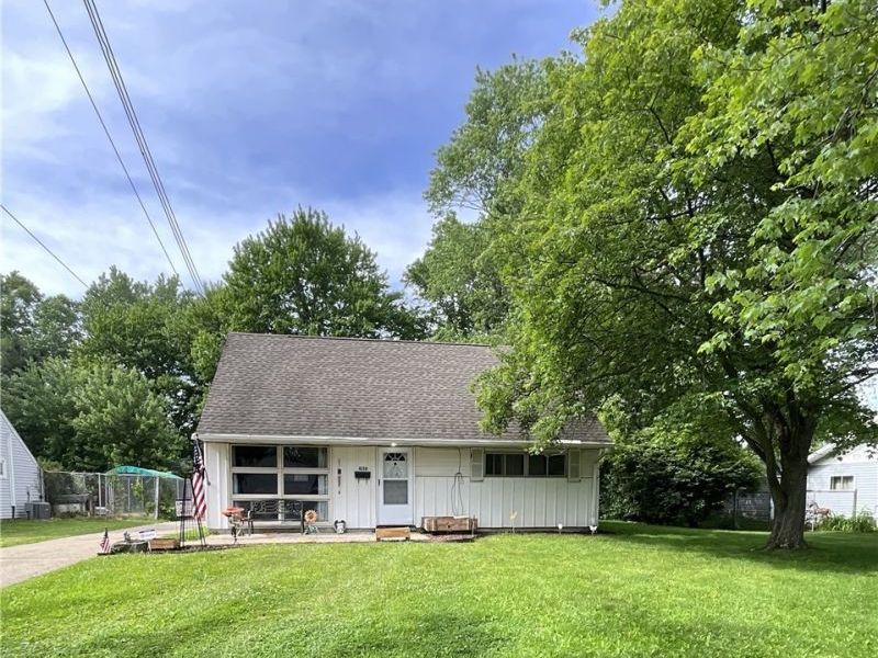 4130 Woodmere Drive , Austintown, OH 44515 Photo 1