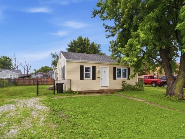 511 N 12th Avenue , Marshalltown, IA 50158