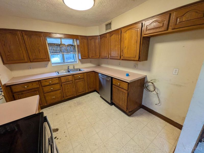 7284 Eastlawn Drive, Cincinnati, OH 45237 Photo 7