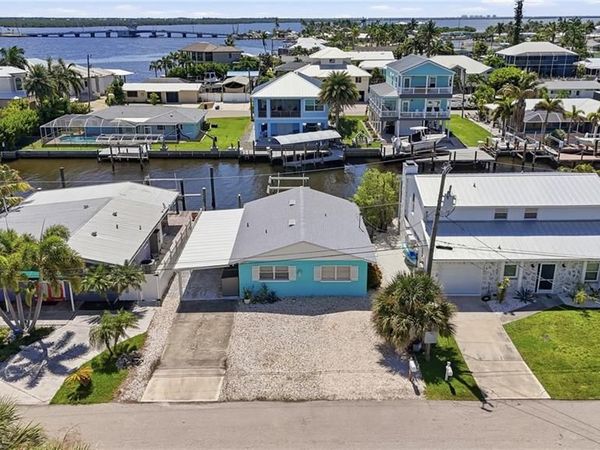2691 Geary ST, MATLACHA, FL 33993