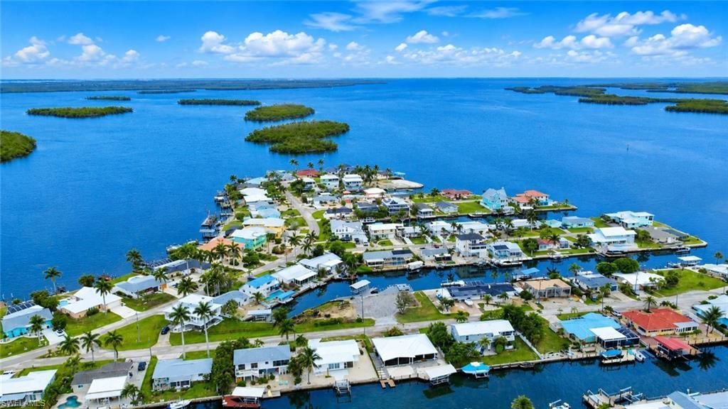 2691 Geary St, Matlacha, FL 33993 Photo