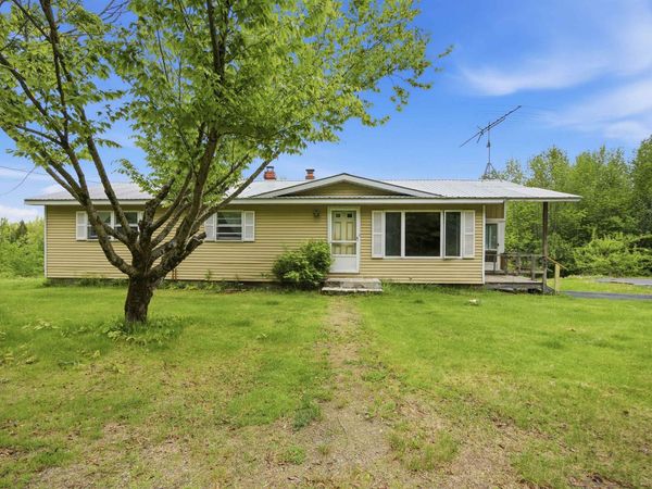 461 Coventry Road, Benton, NH 03785