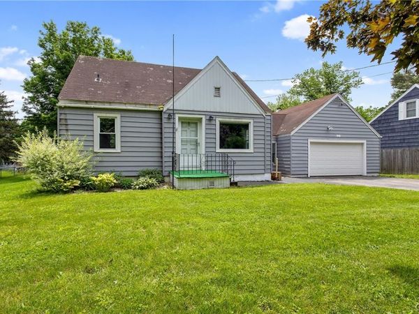 116 E Richmond Road, East Syracuse, NY 13057