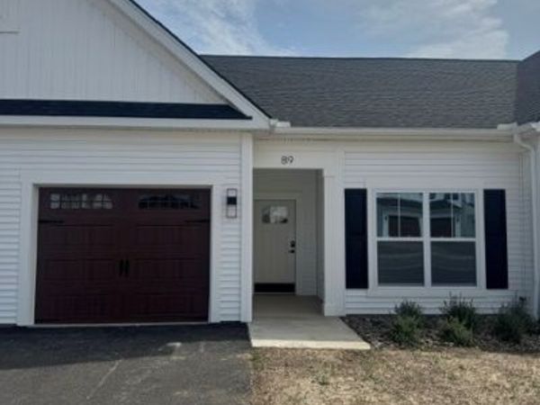 89 Erie Ridge Drive , Henrietta, NY 14467