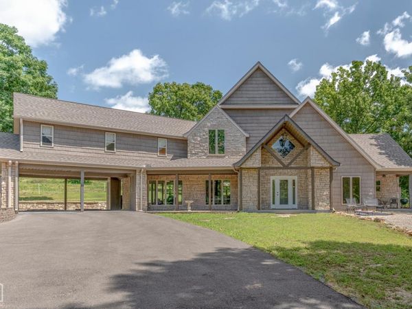 2214 E Diamond Lake Drive, Horseshoe Bend, AR 72512