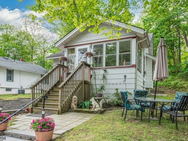 133 Woodside Ave, Newton, NJ 07860