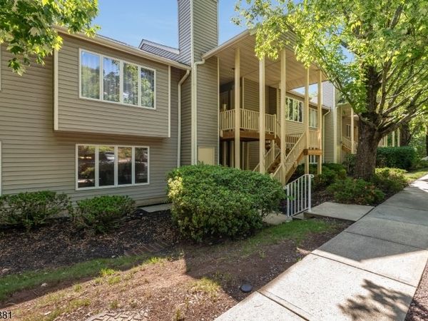 107 Westchester Ter, Clinton, NJ 08801
