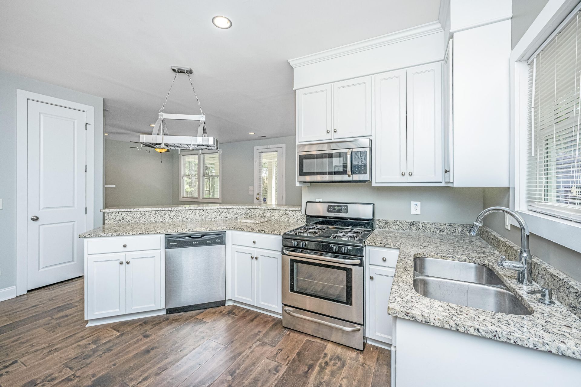 6037 Chisolm Road Photo 16