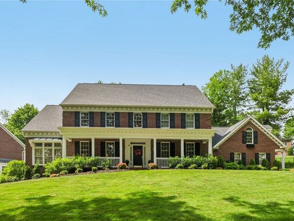 2516 Heartwood Dr, Pittsburgh, PA 15241