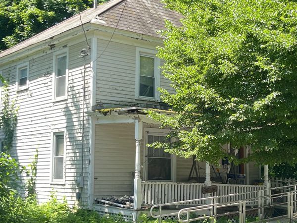 31 Baldwin Avenue, Glens Falls, NY 12801