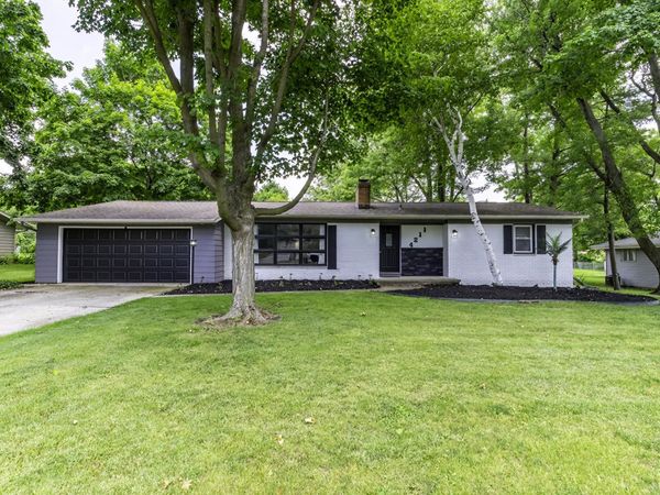 4211 Dalewood Drive, Fort Wayne, IN 46815
