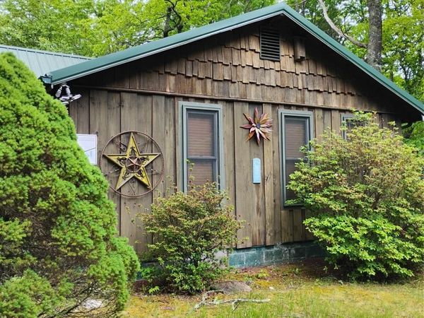 401 Shady Drive , Collettsville, NC 28611