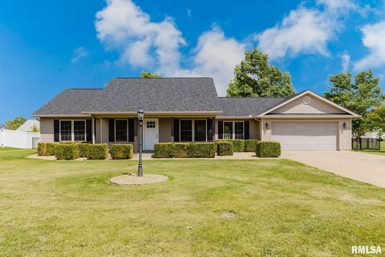 3216 Palomino Court, Herrin, IL 62948 Main Photo
