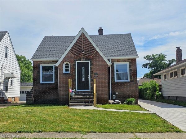 6307 Westlake Avenue, Parma, OH 44129