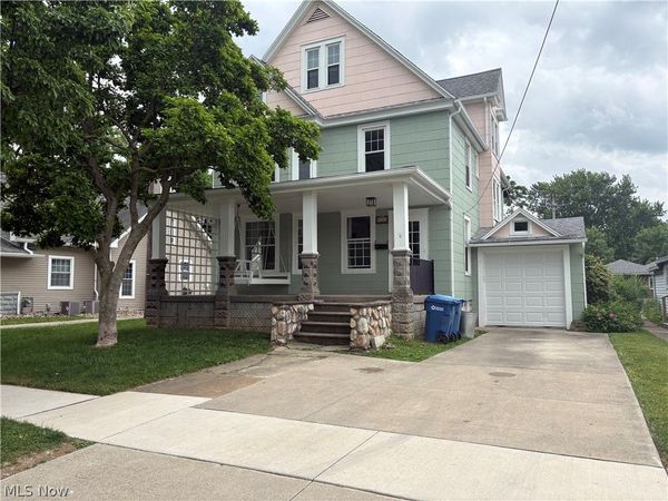 5821 South Street , Vermilion, OH 44089