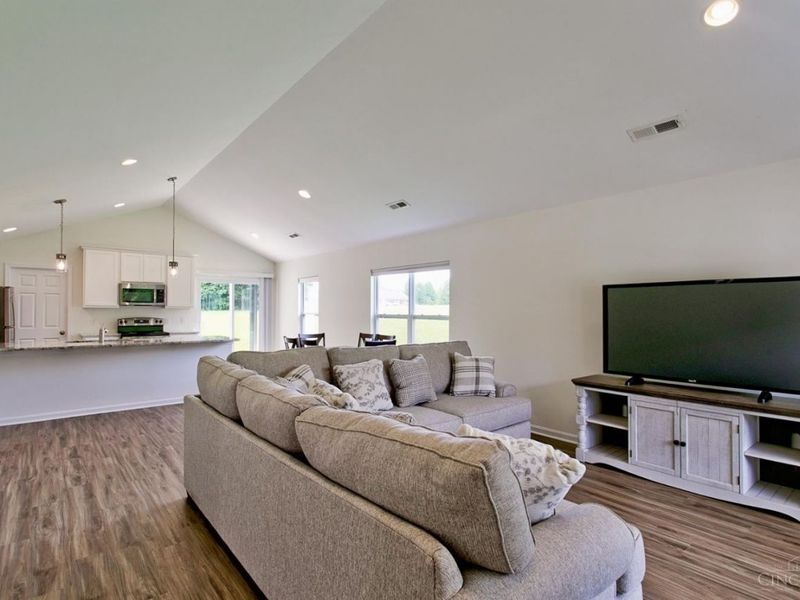 1125 Waynoka Drive, Sardinia, OH 45171 Photo 3