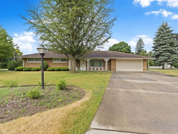 409 Vernon AVENUE, Thiensville, WI 53092