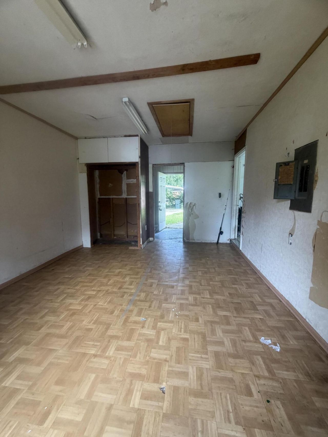 120 Clarine Drive Photo 11
