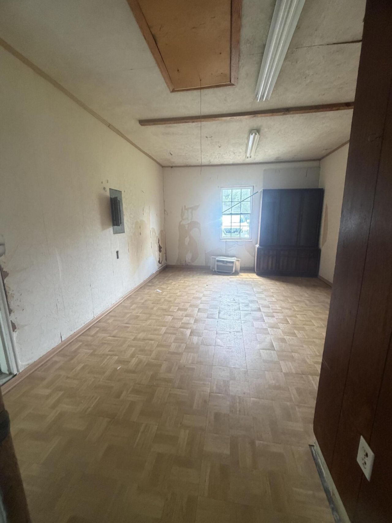 120 Clarine Drive Photo 12