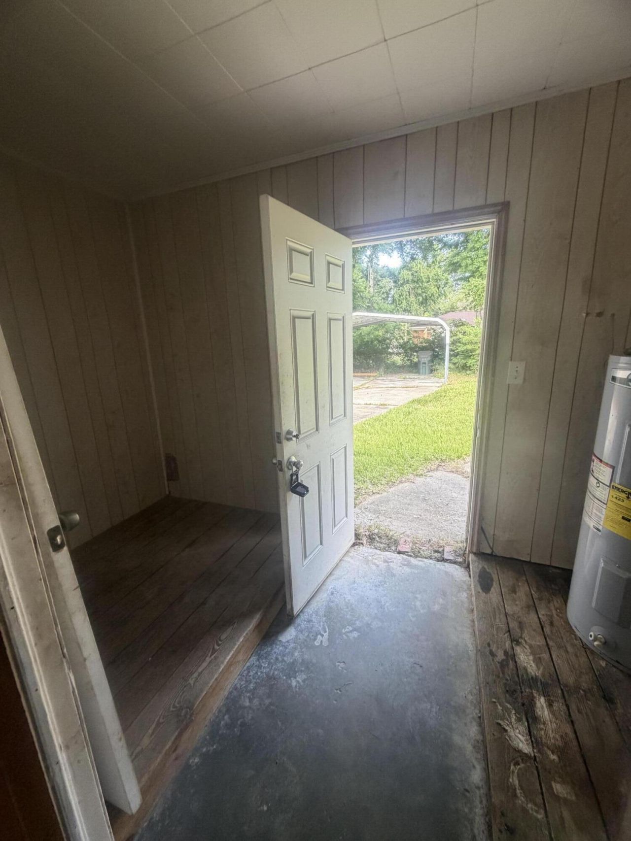 120 Clarine Drive Photo 13
