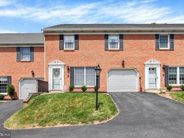1697 WYNTRE BROOKE DRIVE , YORK, PA 17403
