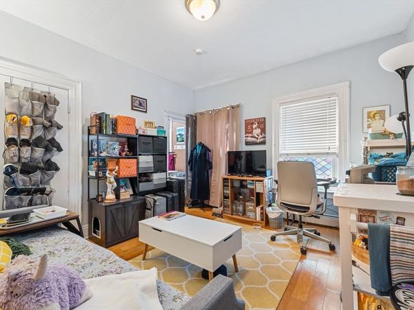 12 Evergreen Sq, Unit 2, Somerville, MA 02143