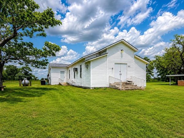 1112 Spruiell Street, Jewett, TX 75846