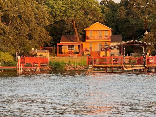 10040 Brinwood Drive, Wills Point, TX 75169