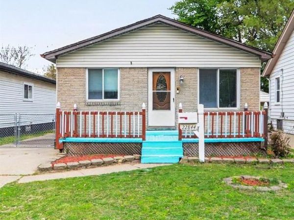 22844 Hillock Avenue, Warren, MI 48089