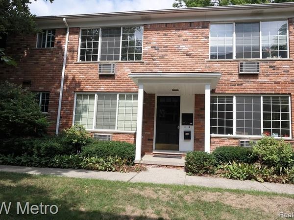630 Ann Street , Birmingham, MI 48009