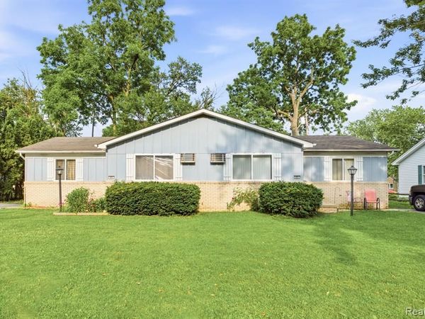 625 S 11th Street , St. Clair, MI 48079